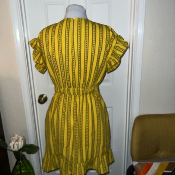NWT yellow/gold & black dress - Picture 5 of 14